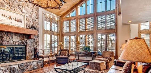 Royal Elk Villas