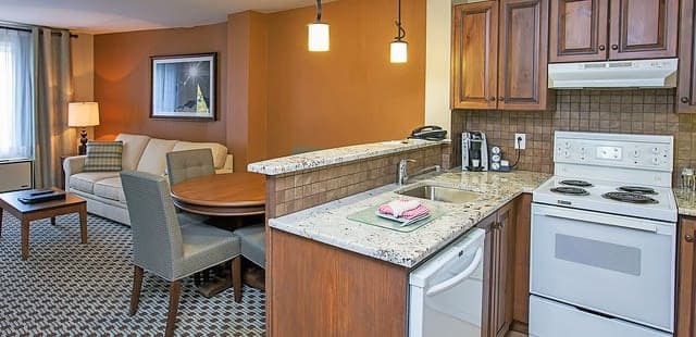 Holiday Inn Express and Suites Tremblant