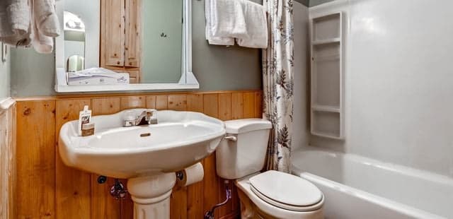 Woodside Condominiums