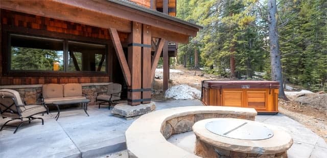 Rocky Mountain Lodge