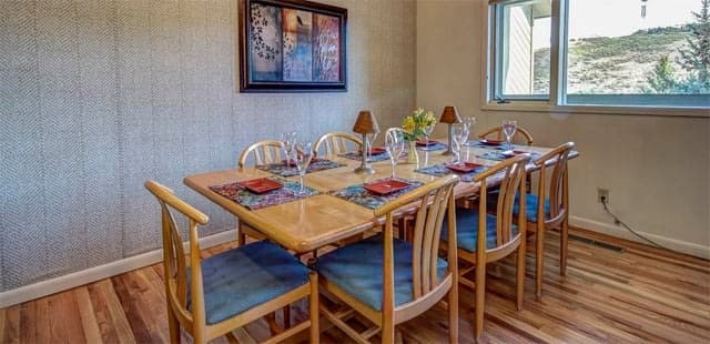 1115 Lowell Avenue
