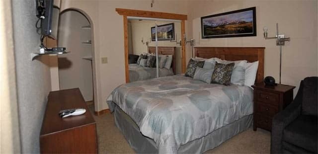 Ten Mile Suites