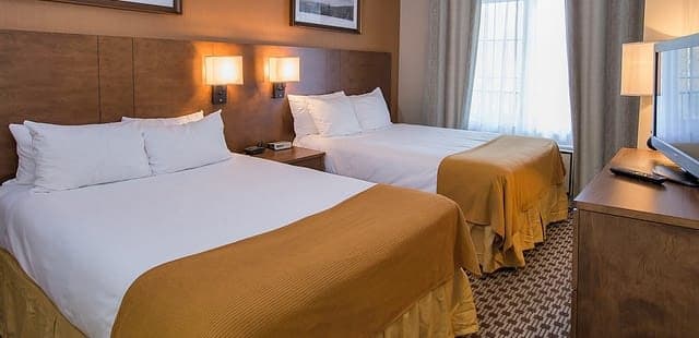 Holiday Inn Express and Suites Tremblant