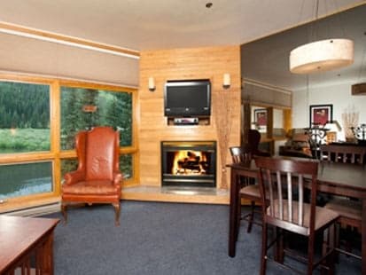 River Bank Lodge