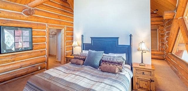 Smuggler Cabin