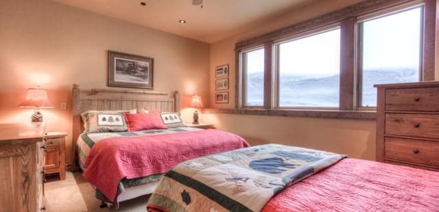 White Grass Lodge