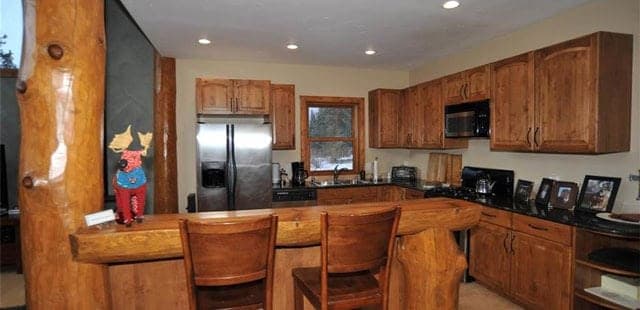 400 Whispering Pines