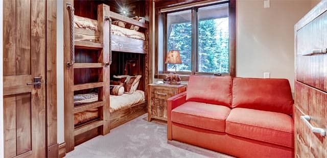 Rocky Mountain Lodge