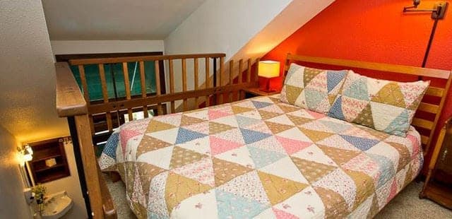Manitou Lodge