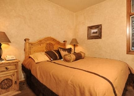 River Bank Lodge