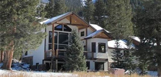 400 Whispering Pines