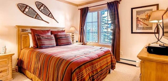 Royal Elk Villas