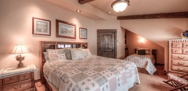 White Grass Lodge