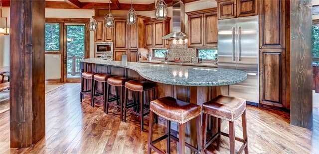 Rocky Mountain Lodge