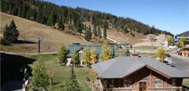 Zephyr Mountain Lodge