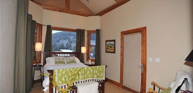 400 Whispering Pines
