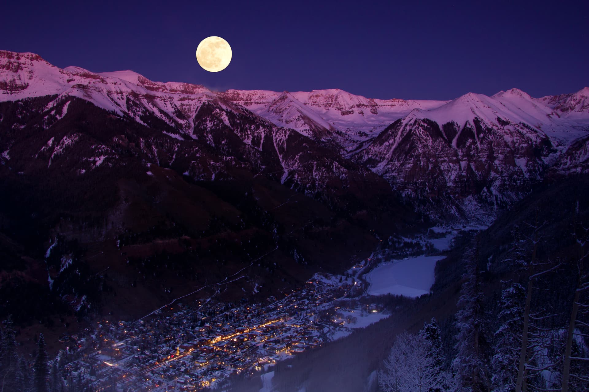 Nighttime overview of Telluride