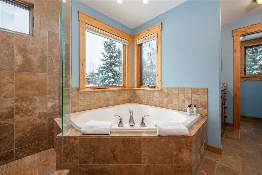 Master Bathroom Tub