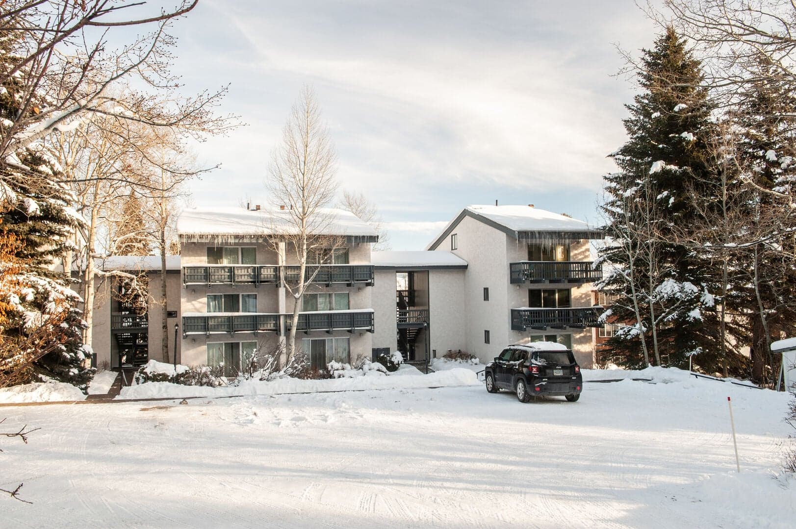 Four Seasons 2 Winter Exterior