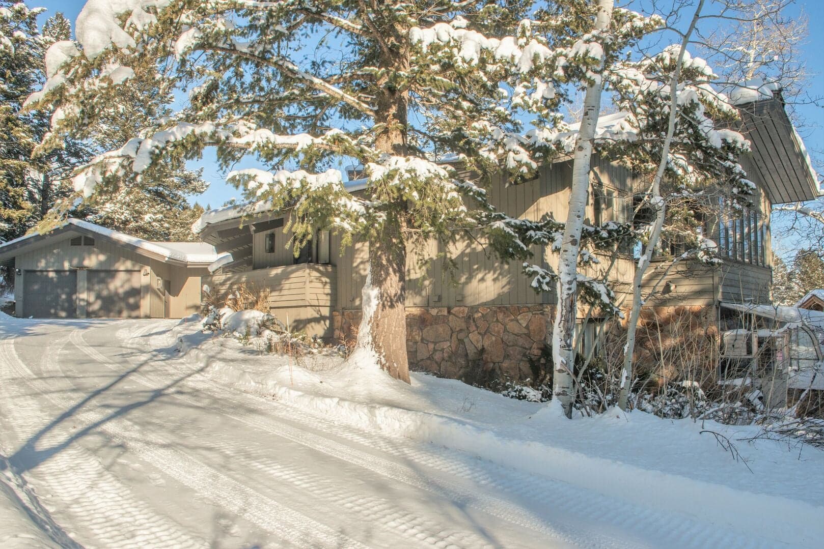 Hal'e Teton Winter Exterior