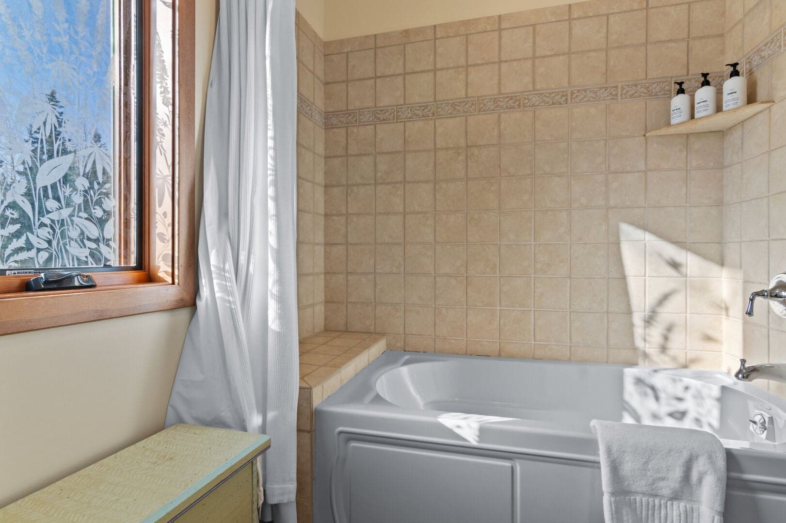 Upstairs Twin Full Bath
