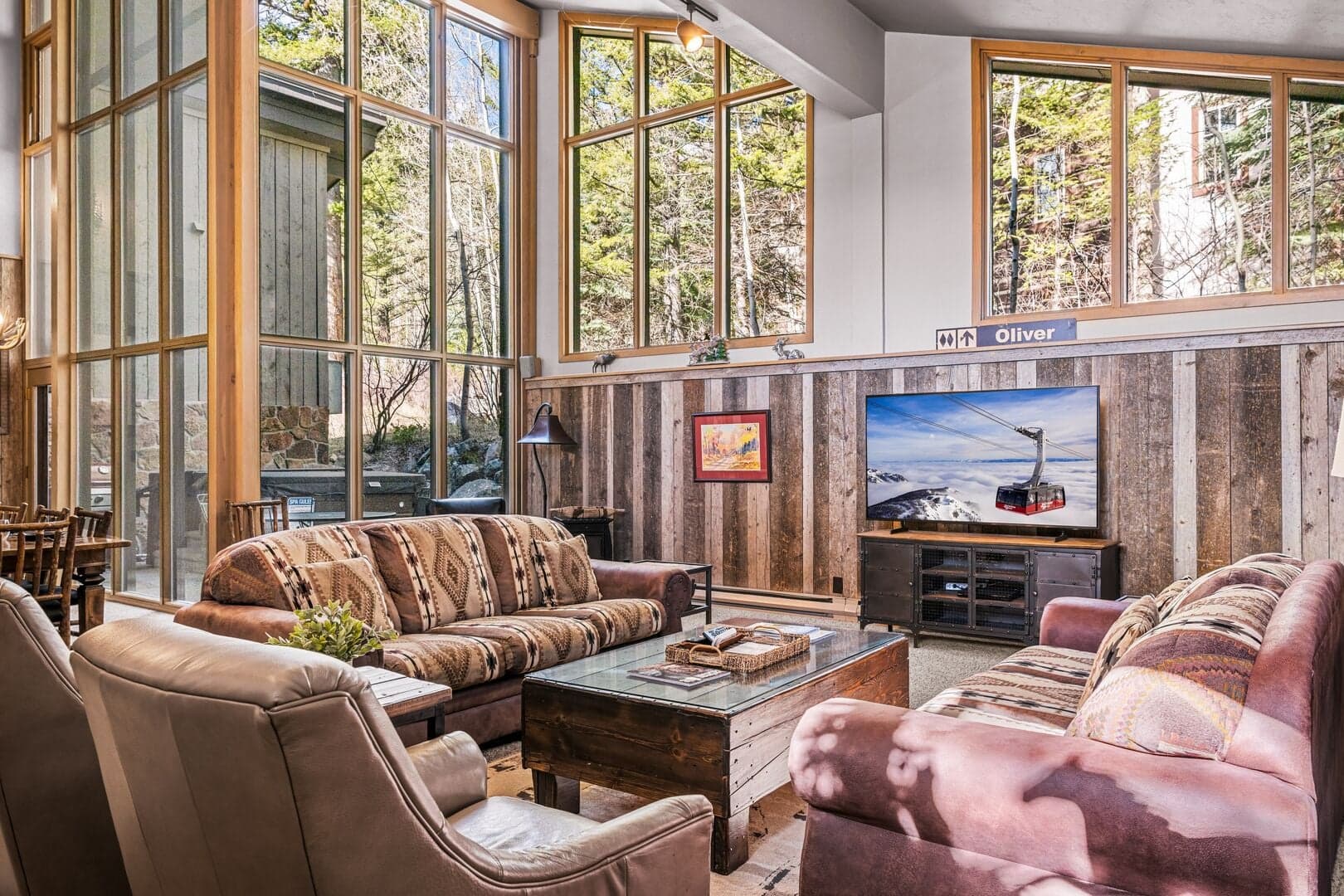 Living Room With Gas Fireplace