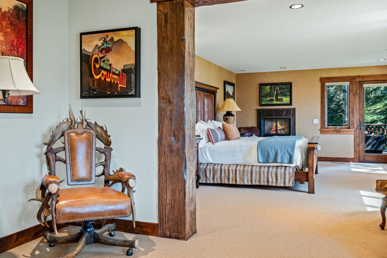 Master Bedroom Office View