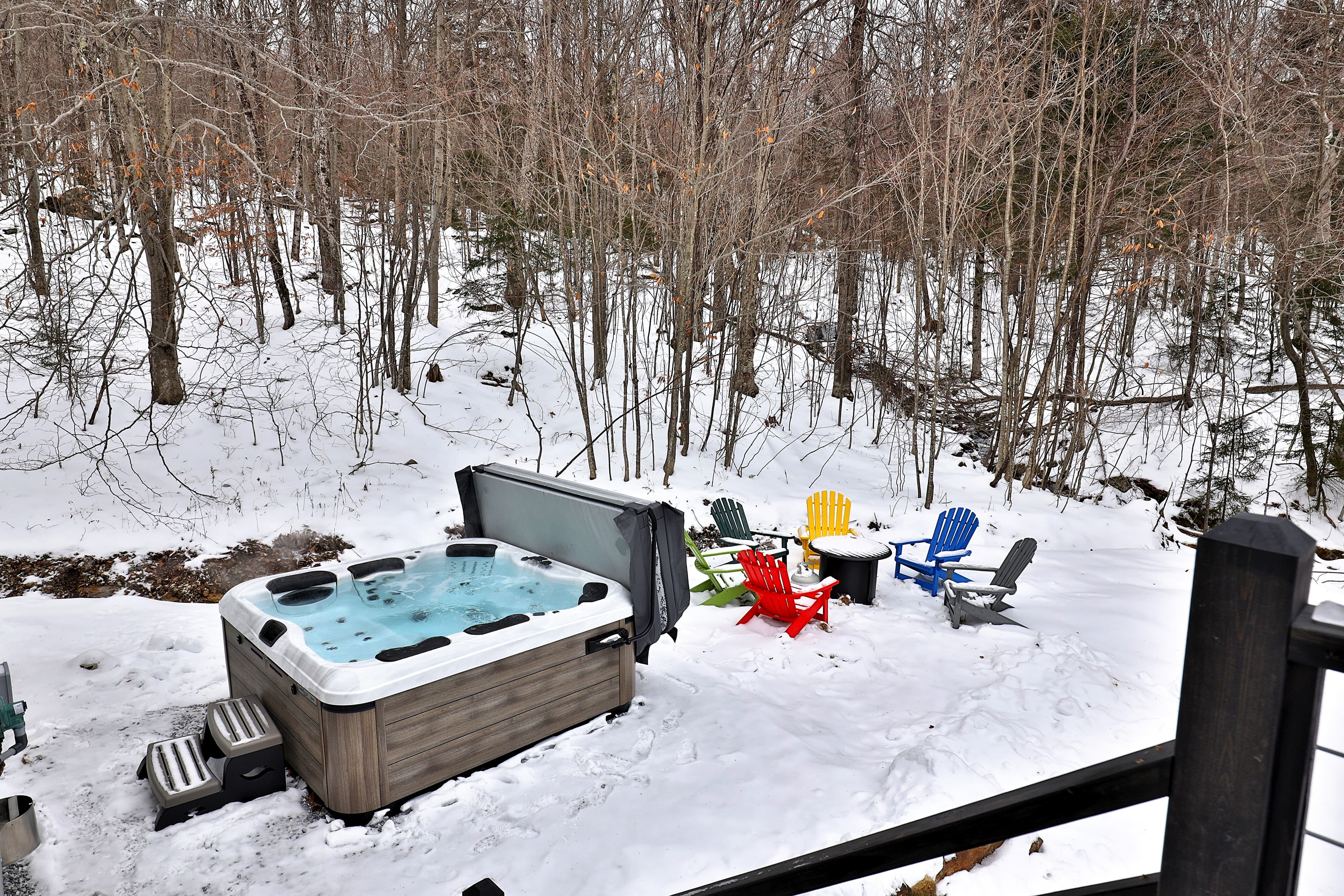 Hot tub and firepit to make sure you have the most relaxing stay possible.