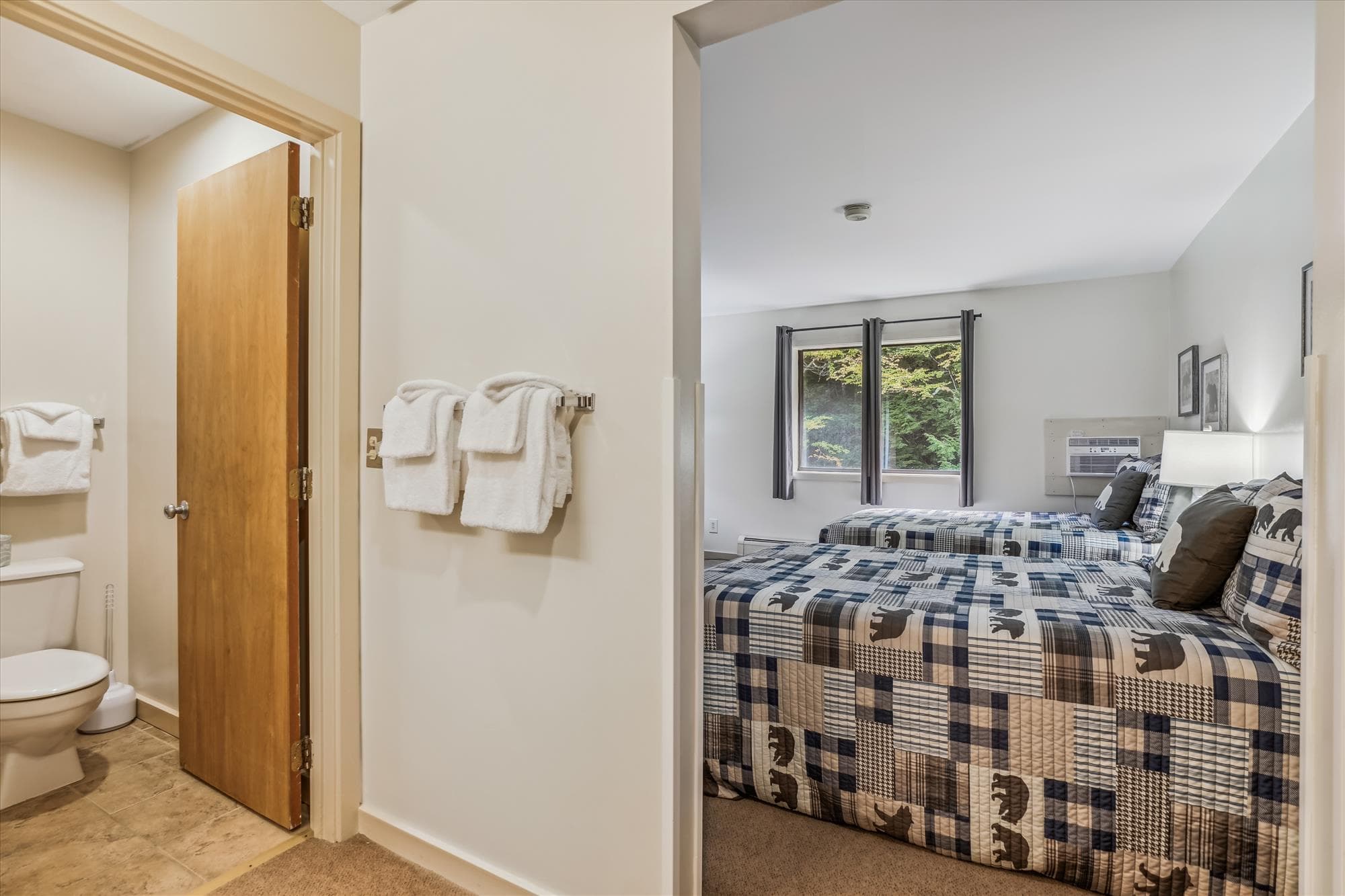 Full bathroom off of the bedroom.
