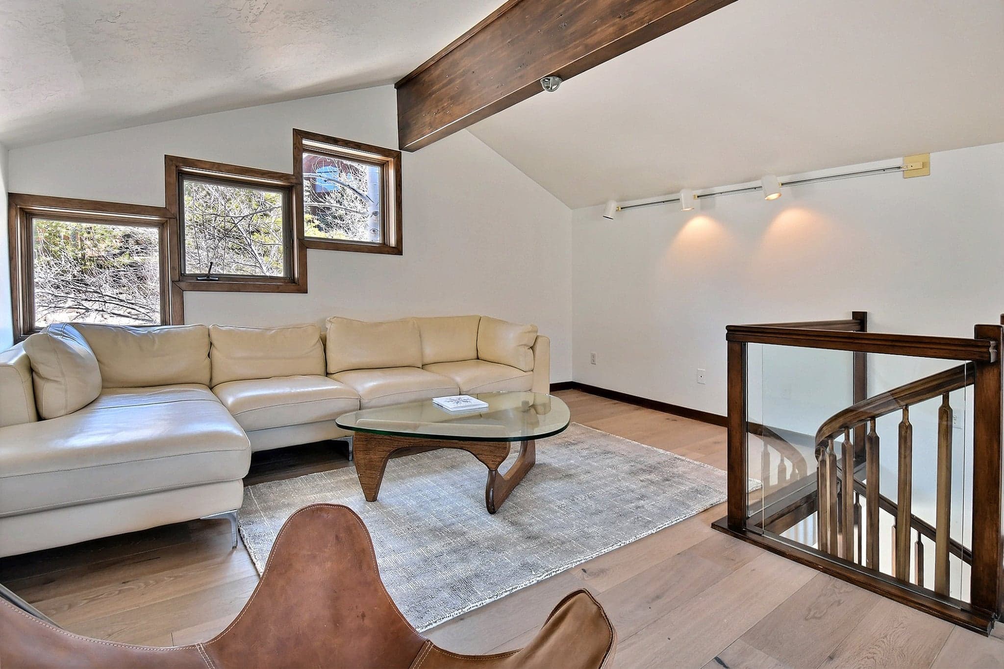 Airy Loft Space with Ample Seating.