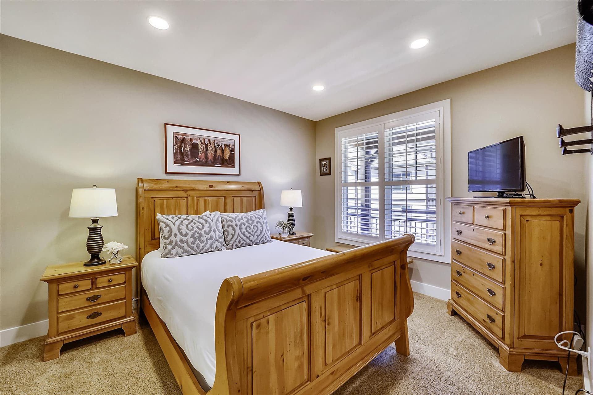 Bedroom - Corral 306E - Breckenridge Vacation Rental