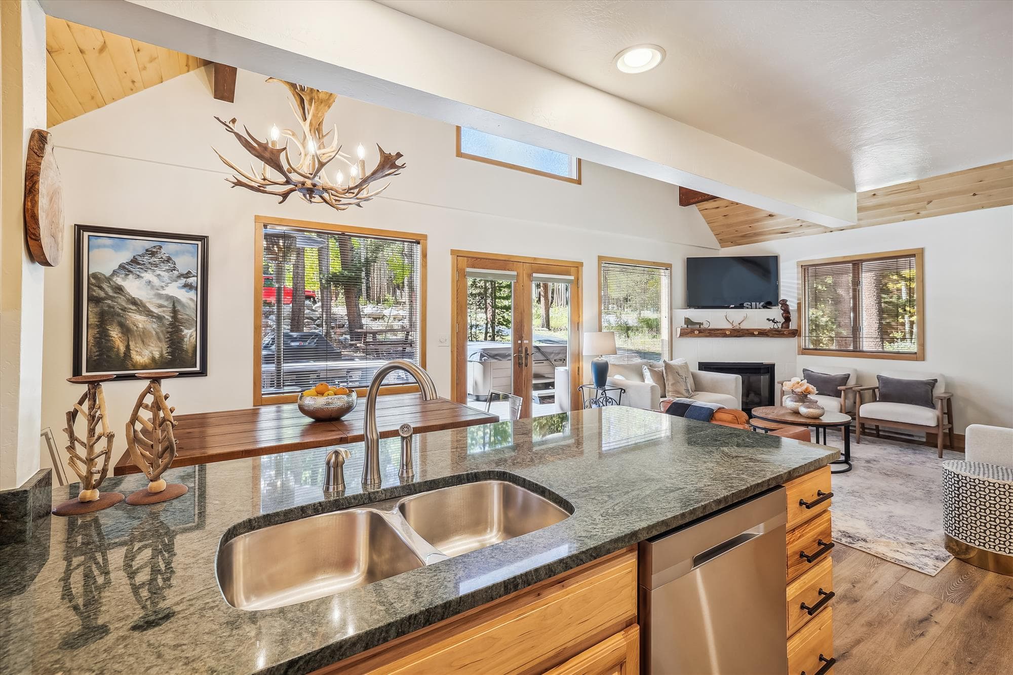 Kitchen - Freeride Haus - Breckenridge Vacation Rental