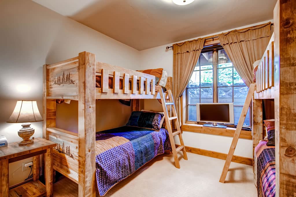 Bedroom - Hatari Lodge - Breckenridge Vacation Rental