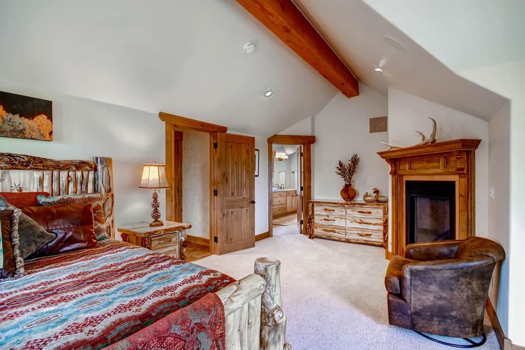 Bedroom - Hatari Lodge - Breckenridge Vacation Rental