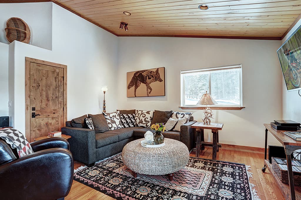 Living Area - Lodge at Boreas Pass - Breckenridge Vacation Renal