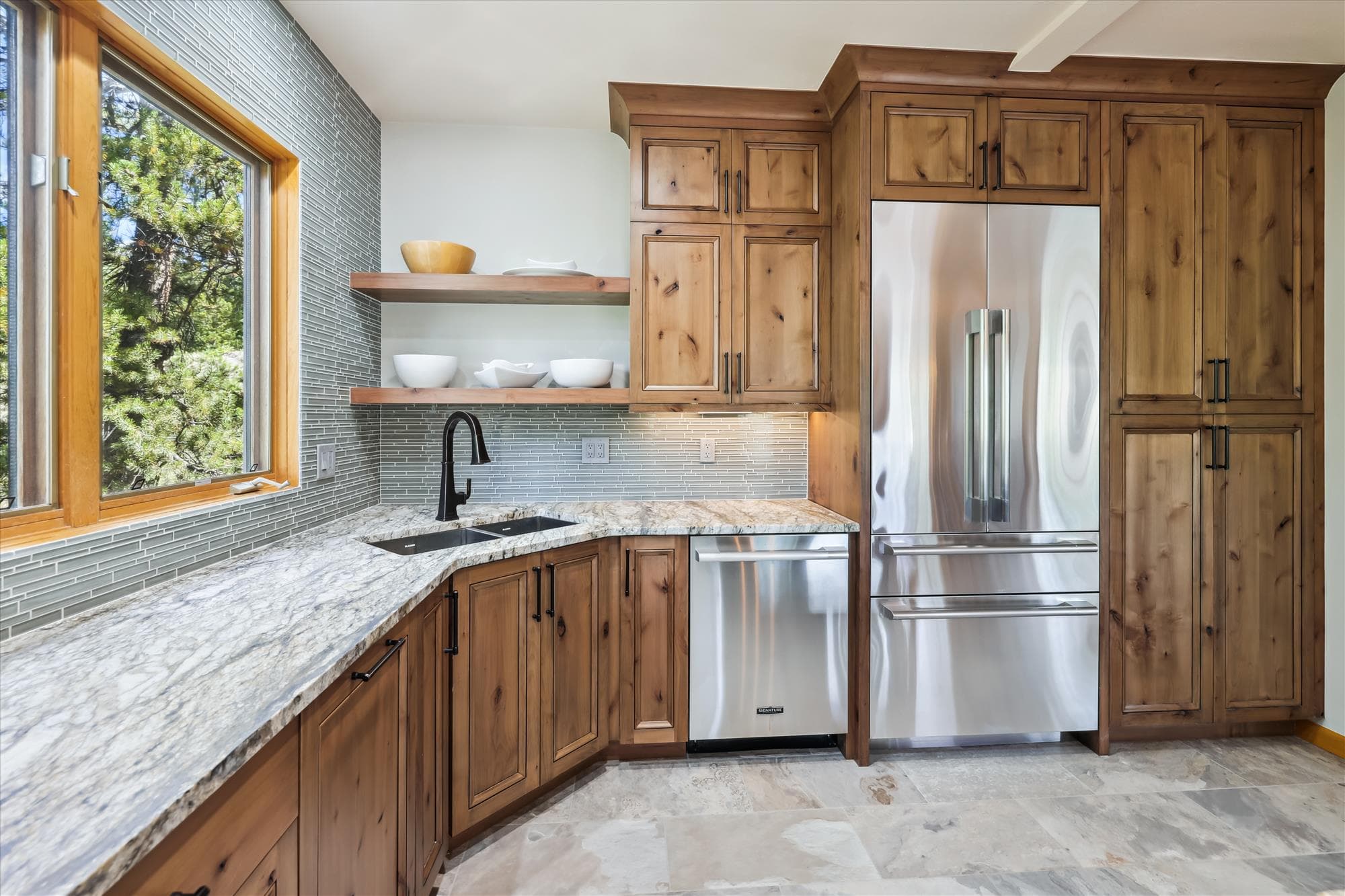 Kitchen - Mountain View Lodge - Breckenridge Vacation Rental