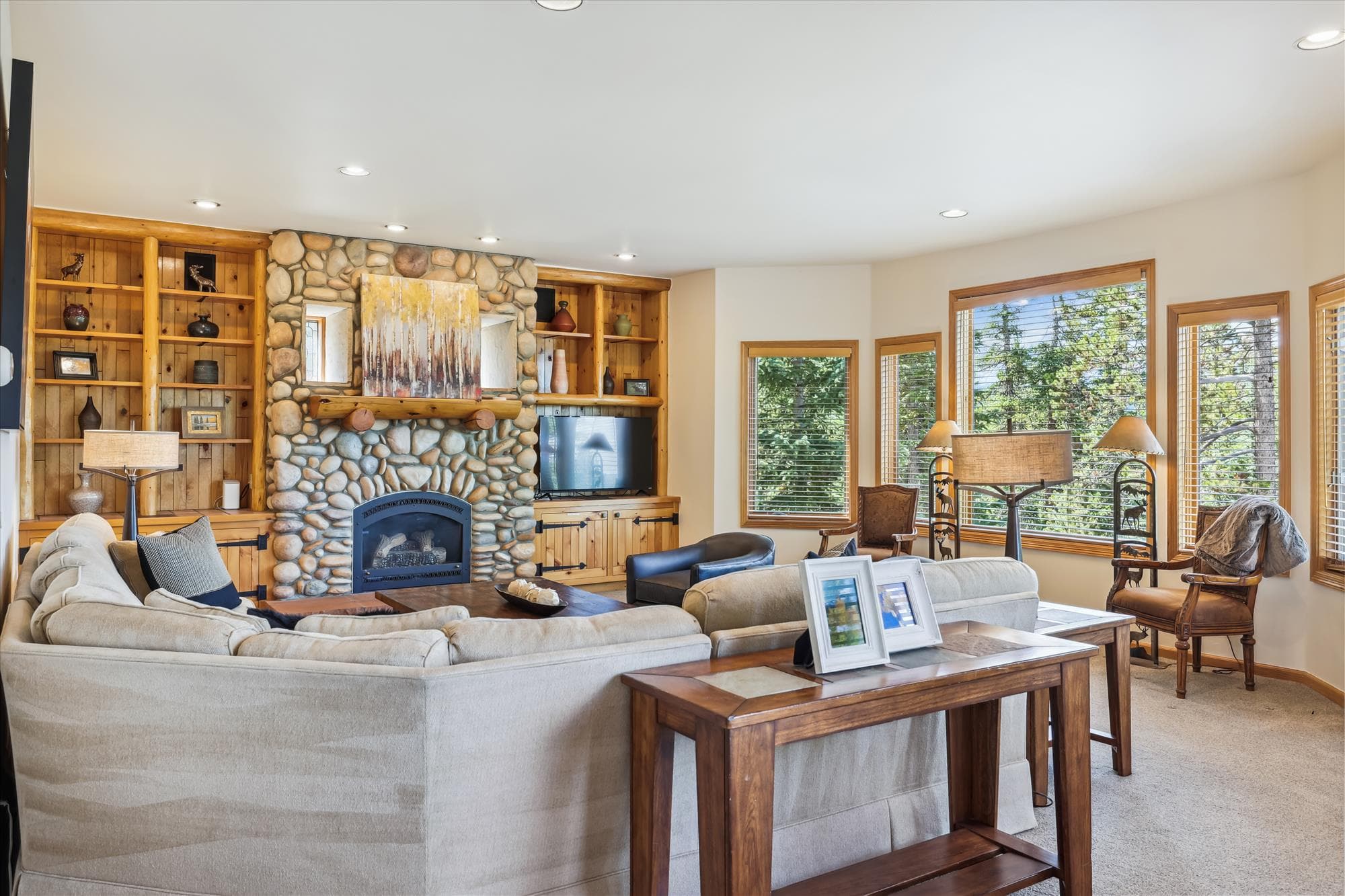 Living Area - Mountain View Lodge - Breckenridge Vacation Rental