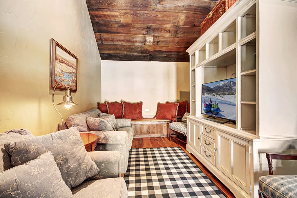Living Area - Ski Bridge Lodge - Breckenridge Vacation Rental