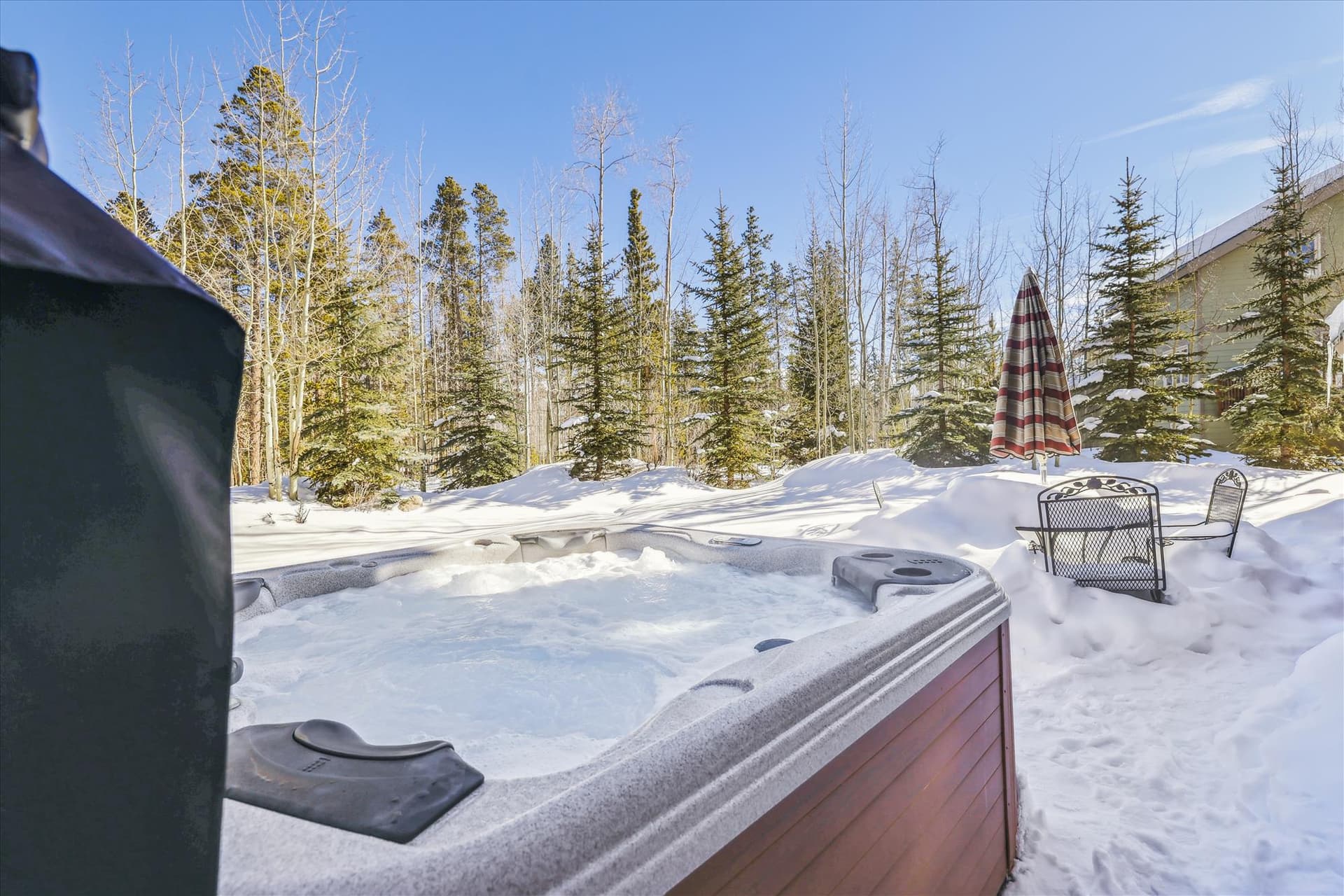 Hot Tub - Lone Hand Lodge - Breckenridge Vacation Rental