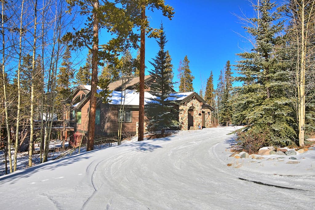 Exterior - Evergreen Lodge - Breckenridge Vacation Rental