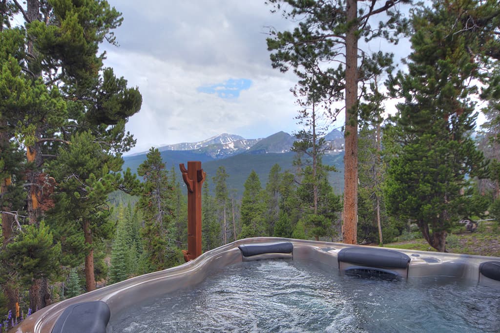 Hot Tub - Dunkin Hill Lodge - Breckenridge Vacation Rental