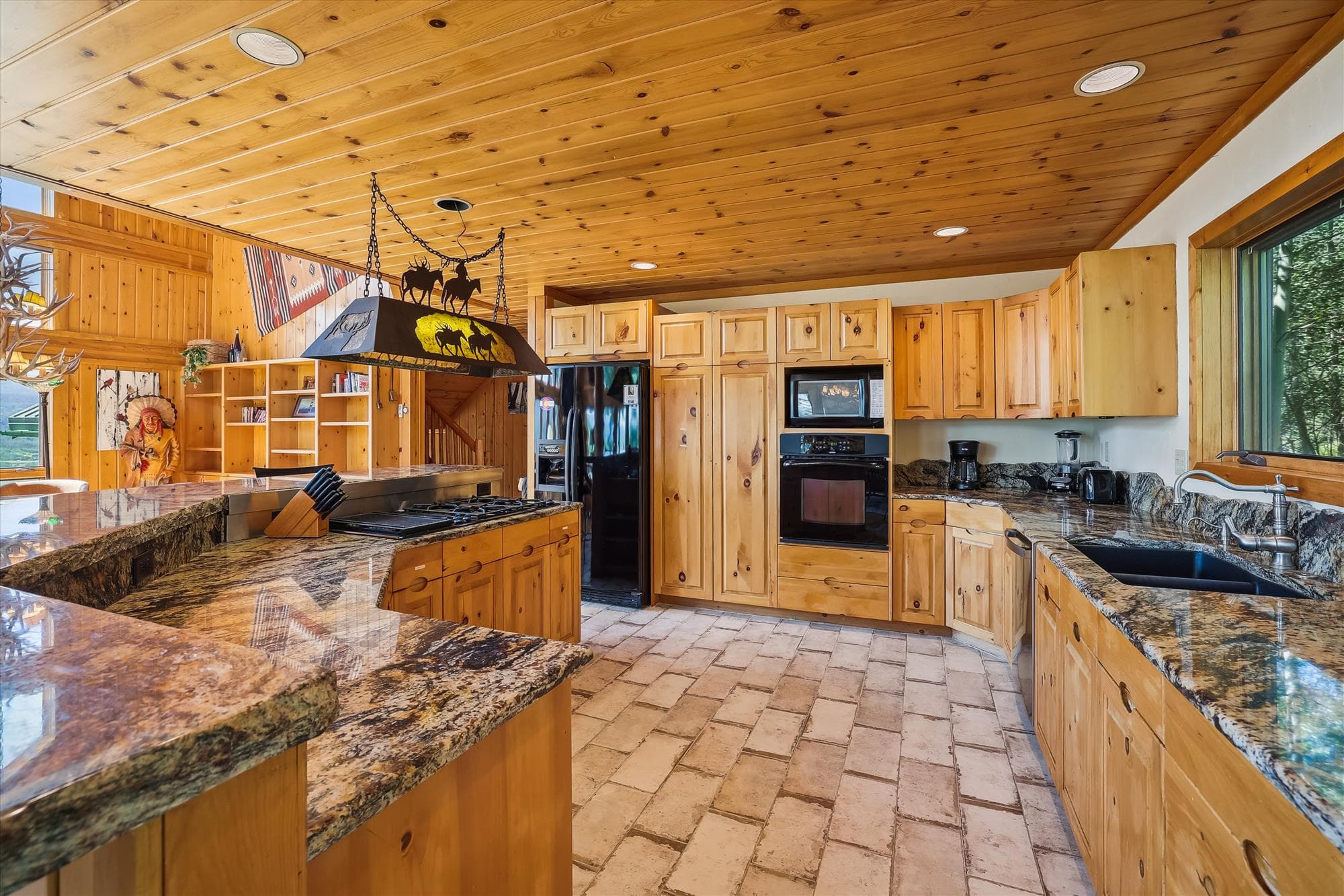 Kitchen - Hamilton Creek Cabin - Silverthorne Vacation Rental