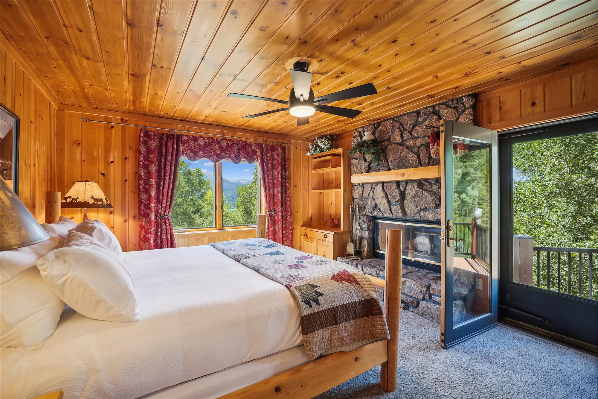 Bedroom - Hamilton Creek Cabin - Silverthorne Vacation Rental