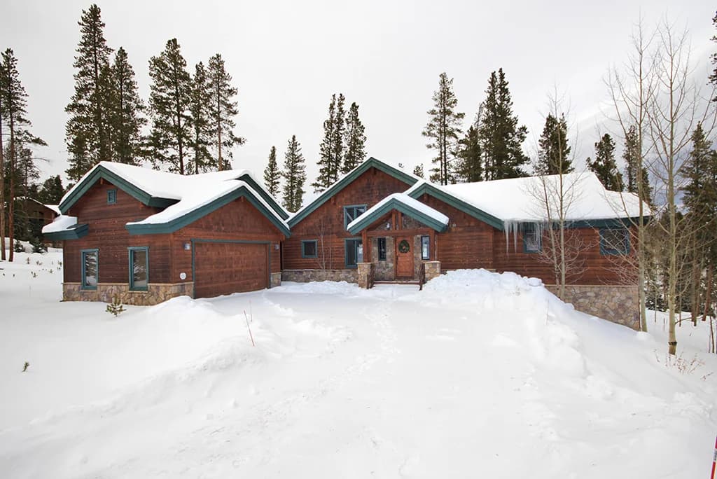 Exterior - Pine Needle Lodge - Breckenridge Vacation Rental