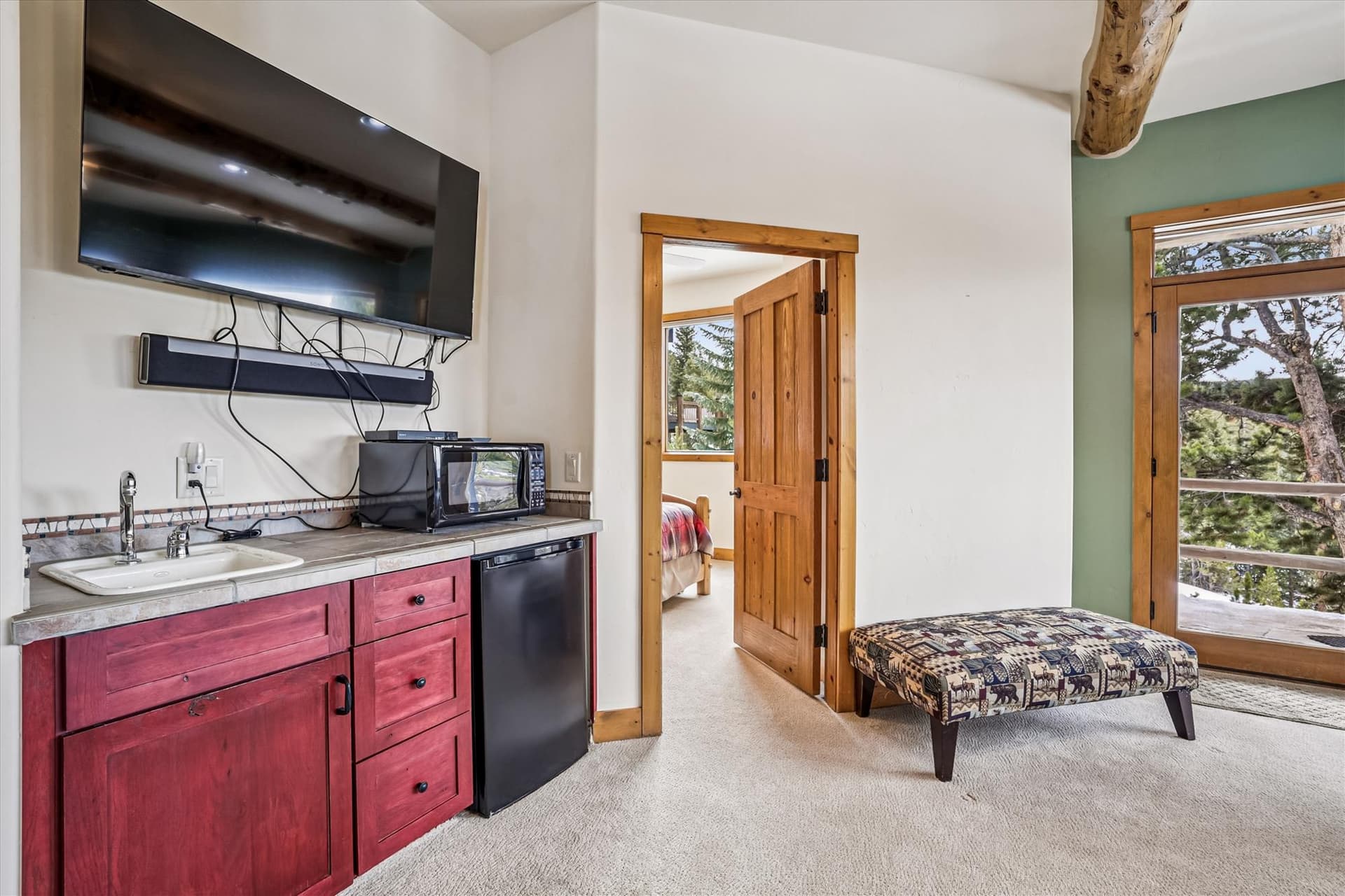 Living Area - Dunkin Hill Lodge - Breckenridge Vacation Rental