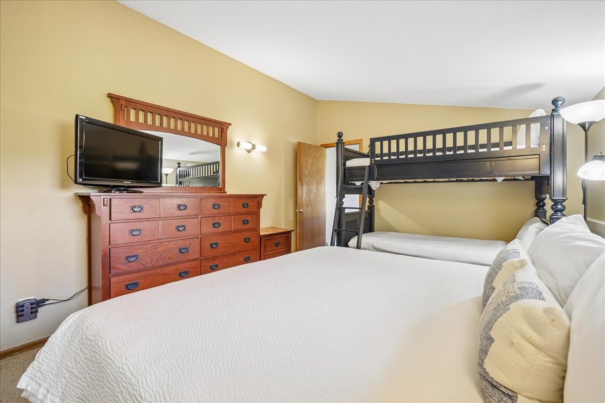 Bedroom - Ski Hill 39 - Breckenridge Vacation Rental