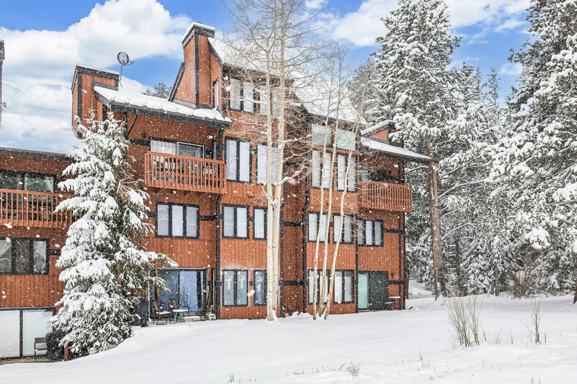 Exterior - 4 O'Clock Lodge D27 - Breckenridge Vacation Rental