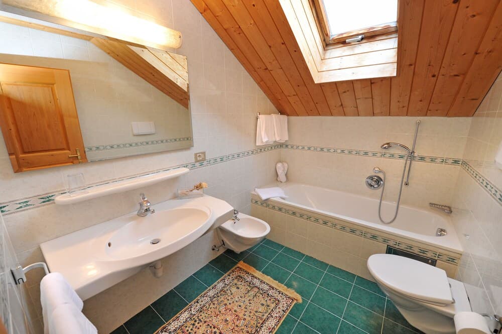 Jetted Tub