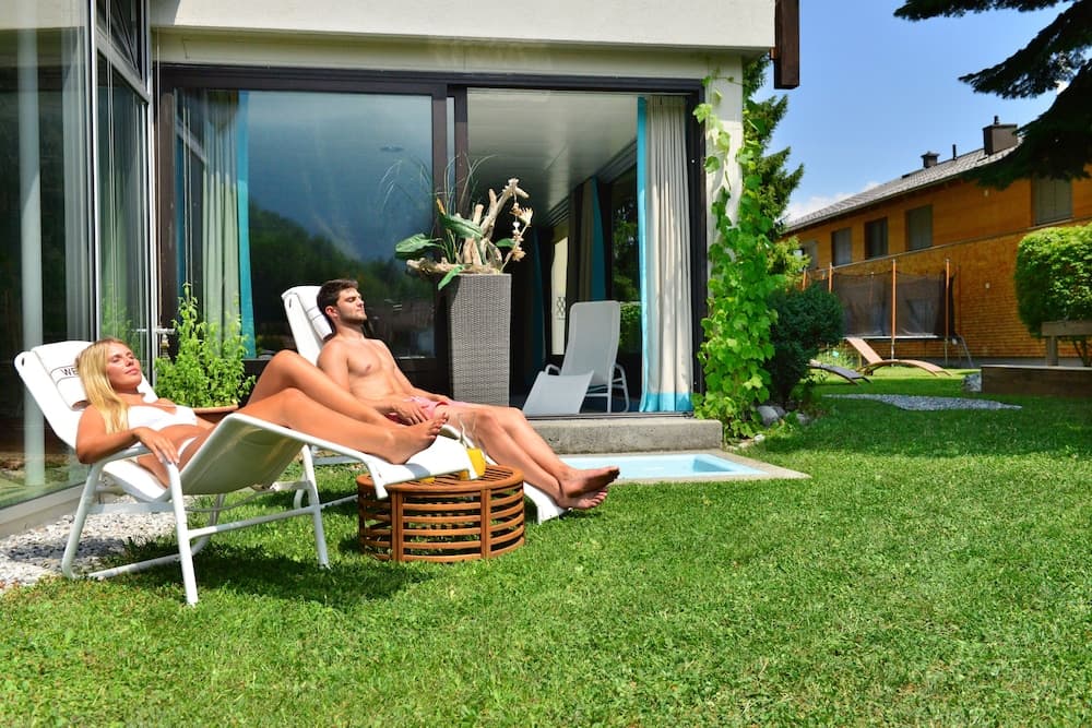 Sundeck