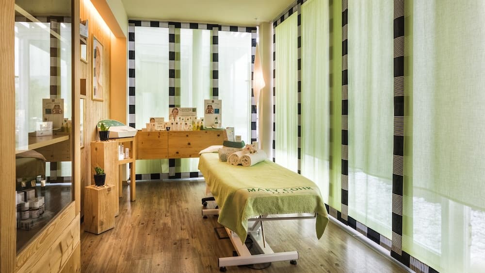 Facial